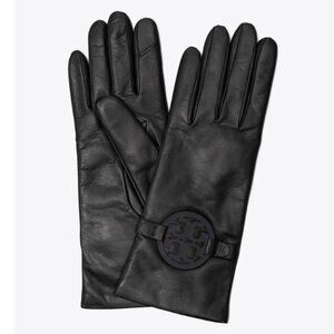 NWT Tory Burch Logo soft leather gloves